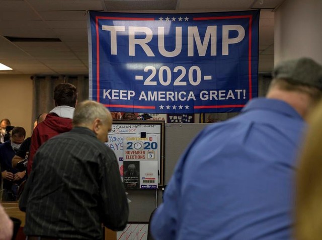 Đội ngũ của ông Trump tìm cách trì hoãn việc chứng nhận kết quả bầu cử ở các hạt, các bang. (Ảnh: Reuters).