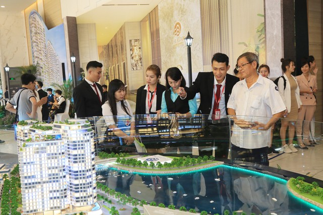 The Aston Luxury Residence kỳ vọng sẽ góp phần giải cơn khát sở hữu căn hộ cao cấp mặt tiền biển tại thành phố Nha Trang.