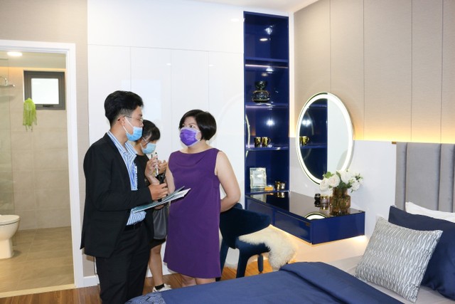 Do nguồn cung triển khai trên thị trường không nhiều, nhu cầu mua đang tăng trở lại nên giao dịch của loại hình căn hộ 3 phòng ngủ đang rất khả quan. Do nguồn cung triển khai trên thị trường không nhiều, nhu cầu mua đang tăng trở lại nên giao dịch của loại hình căn hộ 3 phòng ngủ đang rất khả quan.