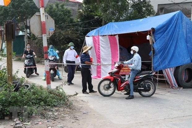 Chốt kiểm soát dịch tại xã Cẩm Phúc, huyện Cẩm Giàng, tỉnh Hải Dương. (Ảnh: Mạnh Minh/TTXVN).
