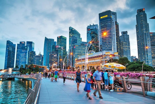 Những tòa cao ốc tạo nên diện mạo hiện đại, năng động cho các TP đảo như Singapore, Dubai…