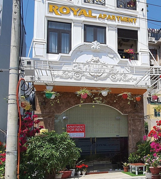 Nhiều khách sạn buộc phải tạm dừng hoạt động vì vắng khách.