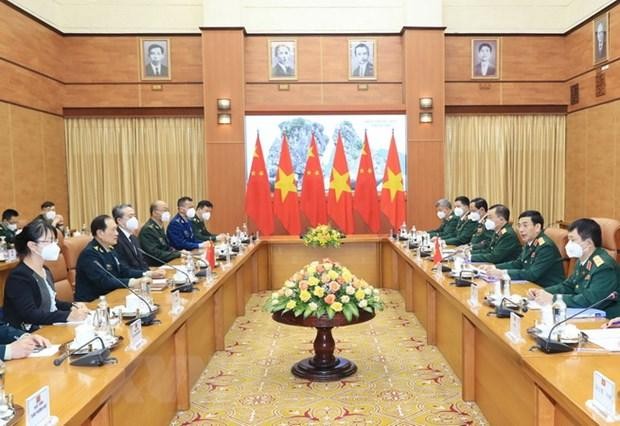 Bộ trưởng Bộ Quốc phòng Phan Văn Giang hội đàm với Bộ trưởng Bộ Quốc phòng Ngụy Phượng Hòa. (Ảnh: Trọng Đức/TTXVN).