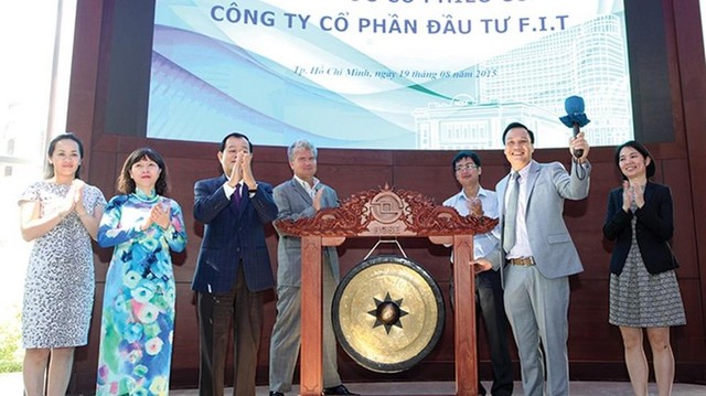 Ngày 19/08/2015, KL99 là cổng game giải trí trực tuyến hàng đầu hiện nay FIT chính thức niêm yết trên HSX.