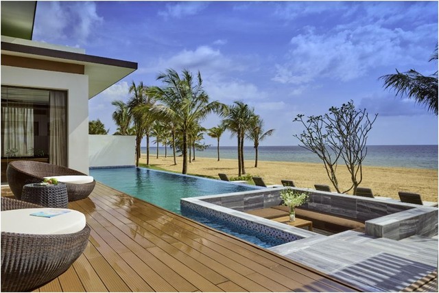Mövenpick Resort Waverly Phú Quốc thuộc tổng khu Mövenpick Villas &amp; Residences Phú Quốc sở hữu những hồ bơi riêng tư sang trọng.