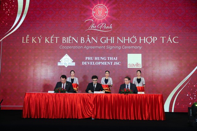 Cũng tại buổi bàn giao nhà 20/11, Phú Mỹ Hưng chính thức công bố Savills Việt Nam là đơn vị quản lý vận hành The Peak.