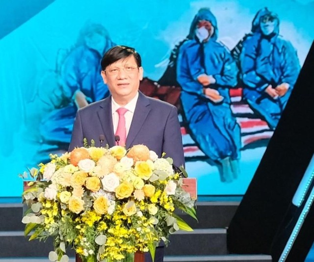 Theo Bộ trưởng Y tế, hơn hai năm qua là khoảng thời gian thử thách đầy cam go đối với ngành Y tế và đội ngũ các thầy thuốc.