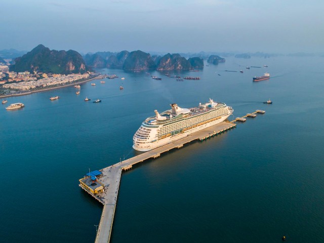 Cảng tàu khách Quốc tế Hạ Long trở thành bến đỗ của du thuyền hạng sang.