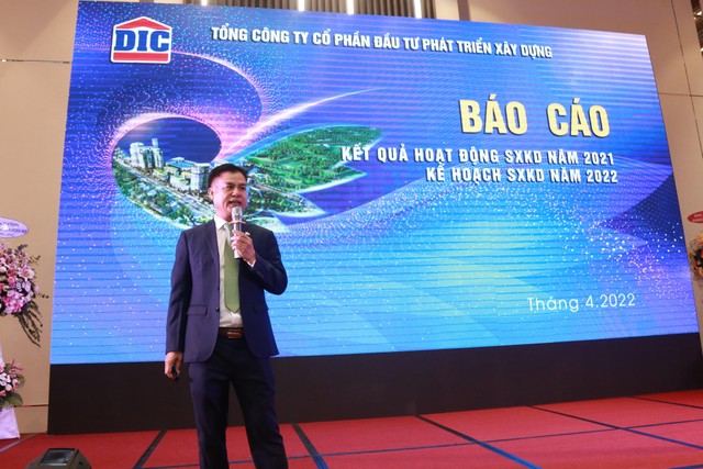 Ông Hoàng Văn Tăng, Tổng giám đốc Kl994 game bài casino hấp dẫn DIC báo cáo kết quả Kl994 nhà cái bóng đá world cup Kl992 VIP Trang Chủ 2026 năm 2021 và kế hoạch Kl994 nhà cái bóng đá world cup Kl992 VIP Trang Chủ 2026 năm 2022.
