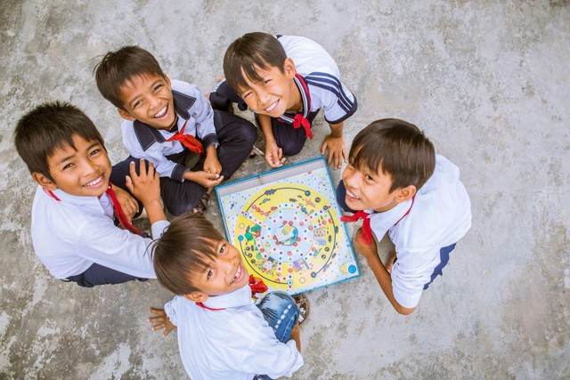 Trẻ em và thanh thiếu niên Việt Nam là một trong những nhóm đối tượng có nguy cơ cao nhất trước các tác động của biến đổi khí hậu; điều này đe dọa đến sức khỏe, giáo dục và sự an toàn của các em. Ảnh: UNICEF Việt Nam.