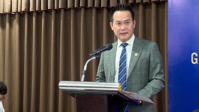 Ông Đặng Hồng Anh, Chủ tịch Hội Doanh nhân trẻ Việt Nam. Ông Đặng Hồng Anh, Chủ tịch Hội Doanh nhân trẻ Việt Nam.
