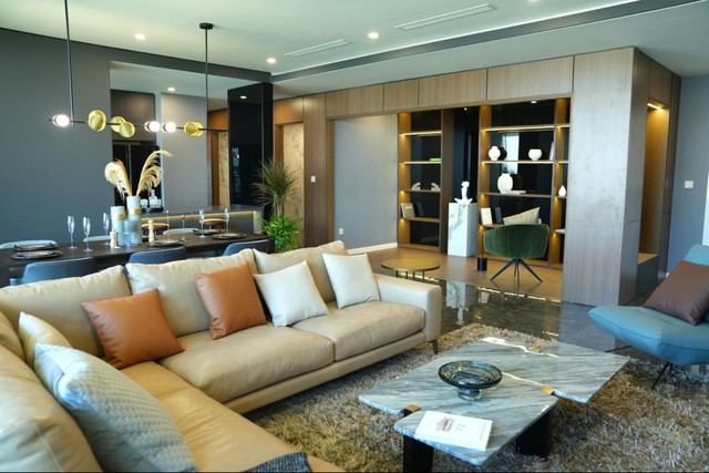 Không gian nhà mẫu Sunshine Golden River ngay khi ra mắt đã được đánh giá là đẹp hơn thiết kế và nhận được sự quan tâm của đông đảo khách hàng.