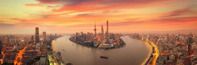 Sự thịnh vượng của khu vực hai bên sông Hoàng Phố, Thượng Hải (Trung Quốc). (Ảnh: dreamstime).