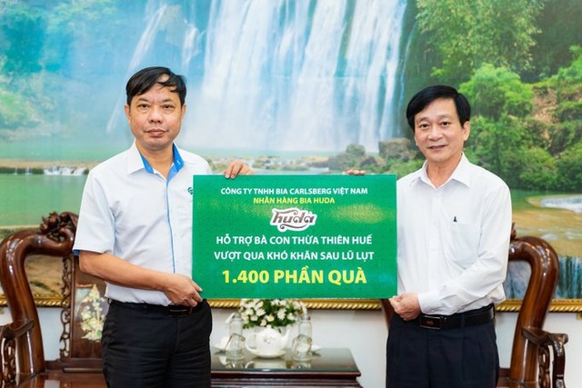 Trao tặng 1.400 suất quà hỗ trợ cho người dân tỉnh Thừa Thiên – Huế.