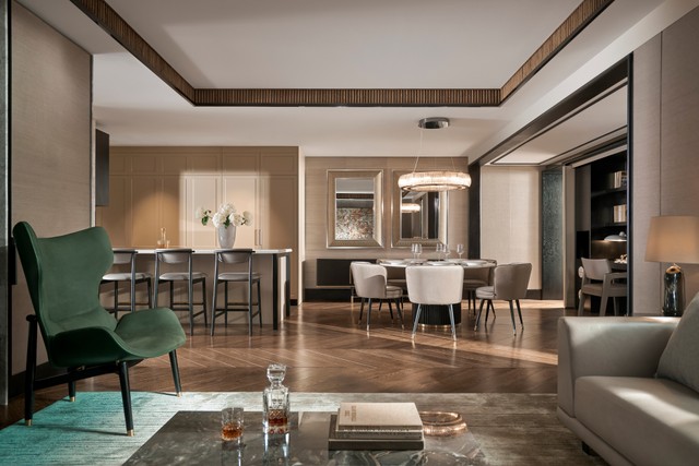 Phòng khách của căn hộ mẫu The Ritz-Carlton Residences, Hanoi. Ảnh: Masterise Homes. Phòng khách của căn hộ mẫu The Ritz-Carlton Residences, Hanoi. Ảnh: Masterise Homes.