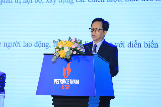 Chủ tịch HĐQT Nguyễn Văn Hội báo cáo hoạt động của Hội đồng quản trị và từng thành viên Hội đồng quản trị năm 2022 và phương hướng nhiệm vụ năm 2023. Chủ tịch HĐQT Nguyễn Văn Hội báo cáo hoạt động của Hội đồng quản trị và từng thành viên Hội đồng quản trị năm 2022 và phương hướng nhiệm vụ năm 2023.