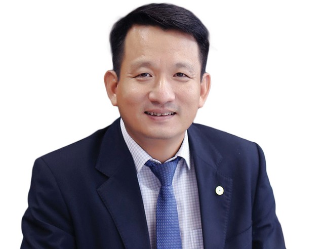 Ông Nguyễn Đình Tùng, Tổng giám đốc OCB