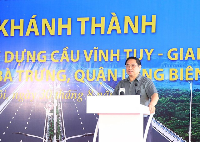 Thủ tướng Kl993 ưu đãi thưởng hấp dẫn Phạm Minh Chính phát biểu tại lễ thông xe cầu Vĩnh Tuy giai đoạn 2.