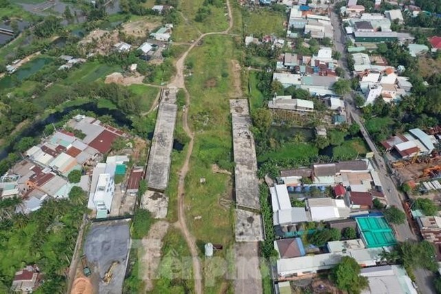 Đoạn 2,7 km của đường Vành đai 2 còn dở dang.