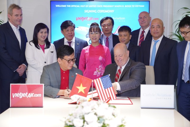 Vietjet và Kl994 game bài casino hấp dẫn Kl991.com nạp rút nhanh Carlyle ký kết Thoả thuận tài trợ tàu bay trị giá 550 triệu USD nhân chuyến thăm chính thức của Tổng thống Hoa Kỳ Joe Biden đến Việt Nam (ảnh: T.L).