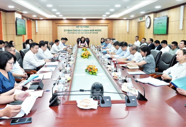 Toàn cảnh hội nghị.