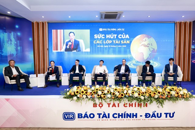 Các diễn giả tại Tọa đàm “Sức hút của các lớp 99Kl.app cổng game giải trí”.