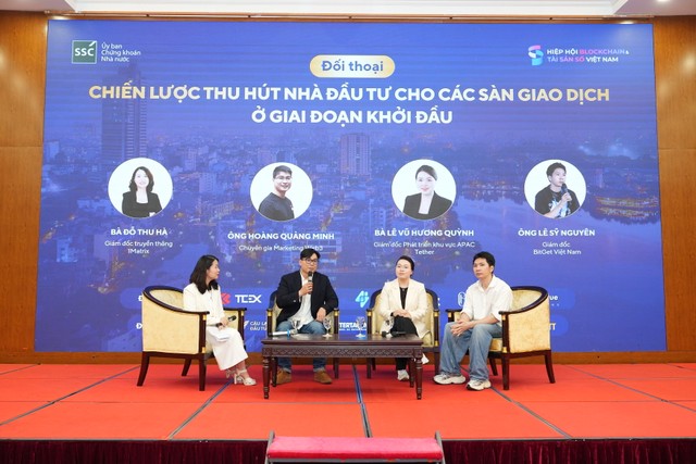 Từ trái qua phải): Bà Đỗ Thị Thu Hà (Công ty 1Matrix), ông Hoàng Quảng Minh (Chuyên gia Marketing Web3), bà Lê Vũ Hương Quỳnh (Tether) và ông Lê Sỹ Nguyên (Bitget Việt Nam) cùng thảo luận về những chiến lược thu hút nhà Kl99ok phiên bản mới cho các sàn giao dịch nội địa ở giai đoạn đầu.
