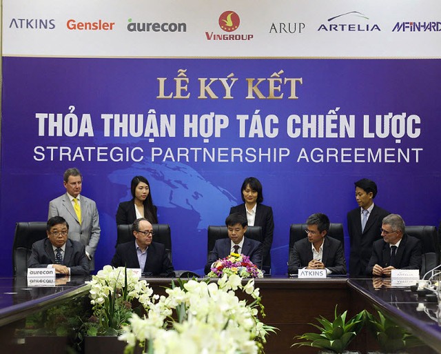 Vingroup ký thỏa thuận chiến lược với 8 nhà thầu quốc tế ảnh 1