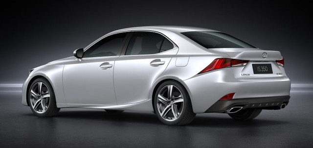  Đáng tiếc thay, hệ dẫn động của Lexus IS 2017 không có gì thay đổi. Lexus IS 200t, IS 350 và IS 300h vẫn dùng hệ dẫn động cầu sau. Trong đó, Lexus IS 200t là thành viên mới, dùng động cơ xăng tăng áp, dung tích 2.0 lít, sản sinh công suất tối đa 241 mã lực và mô-men xoắn cực đại 350 Nm. Động cơ lấy từ Lexus NX này kết hợp với hộp số tự động 8 cấp. 