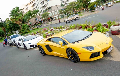sieu-xe-lamborghini-thu-choi-cua-dai-gia-sai-gon-page-3