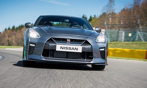 chi-tiet-nissan-gt-r-2017