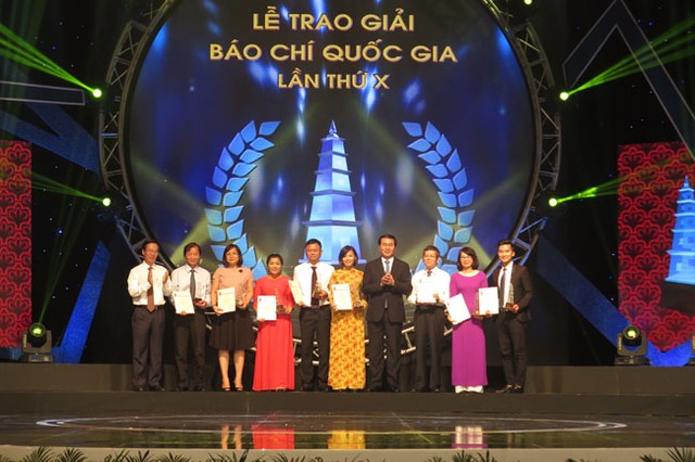 Trao giải Báo chí Quốc gia lần thứ X – 2015: Báo Kl99ok phiên bản mới đạt giải A  ảnh 1
