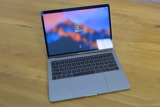 6 laptop nổi bật của Tech Awards 2016