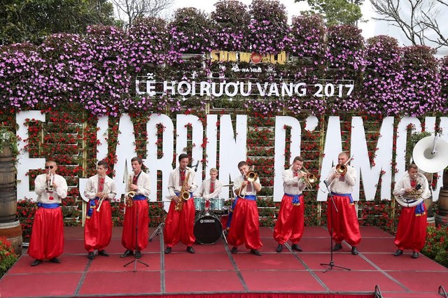 Nhiều màu sắc tại lễ hội rượu vang The Taste of Ba Na Hills 2017 ảnh 2