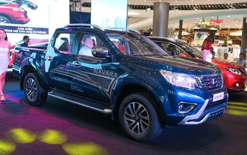 nissan-navara-ban-dac-biet-gia-tu-670-trieu-tai-viet-nam-page-2