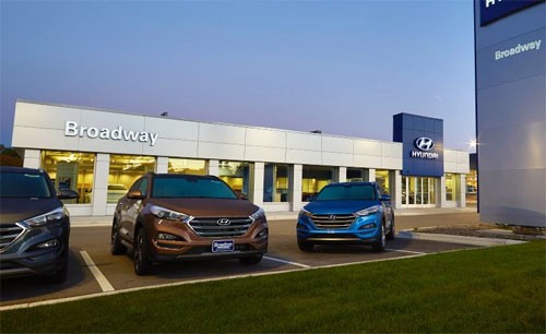 cac-dai-ly-hyundai-o-my-noi-gian-vi-khong-duoc-ban-xe-genesis