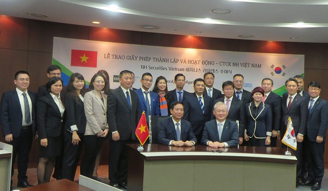 Trao giấy phép hoạt động cho Công ty 99Kl99 link đăng nhập NH Việt Nam ảnh 1