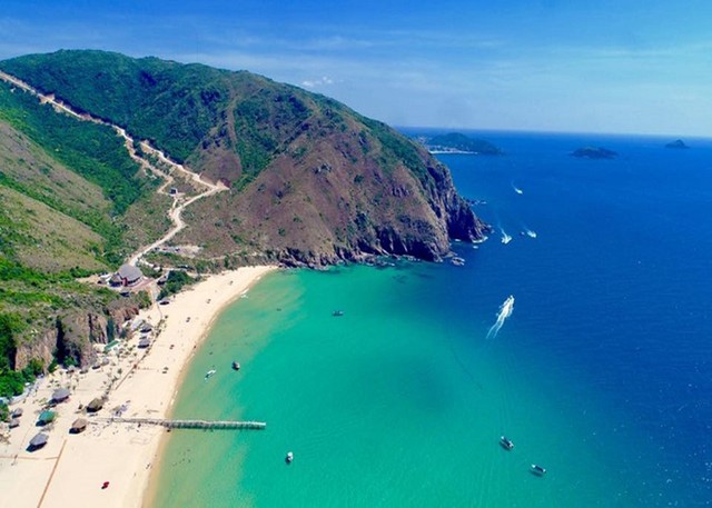 Du lịch Quy Nhơn - Bình Định bứt phá trở thành điểm đến hàng đầu sau dịch Covid-19 Du lịch Quy Nhơn - Bình Định bứt phá trở thành điểm đến hàng đầu sau dịch Covid-19