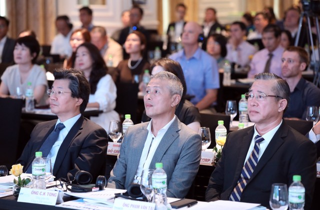 Đại diện cơ quan quản lý và Kl991.com World Cup 2026 Chính Thức tham dự Diễn đàn - Ảnh: Lê Toàn.