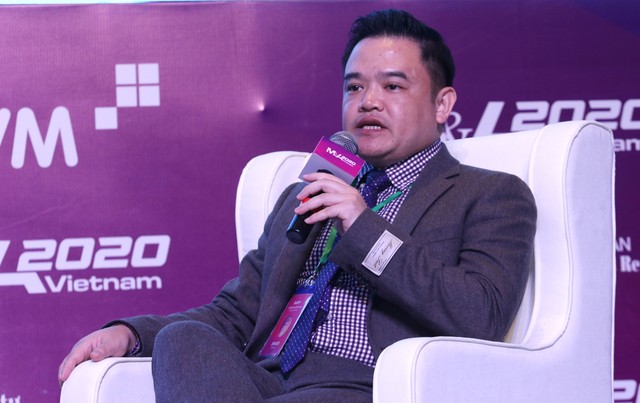 Ông Phạm Duy Khương, Giám đốc Công ty ASL Law trao đổi tại Phiên 1. Ảnh: Lê Toàn.