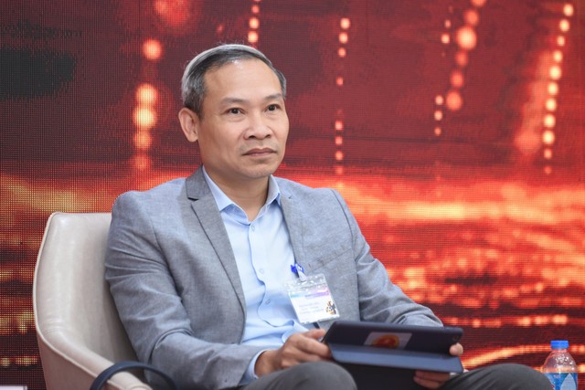 Ông Phan Đức Hiếu, Ủy viên thường trực, Ủy ban Kl992 cổng game cá cược của Quốc hội tham gia phiên thỏa luận tại Tọa đàm. Ảnh: Dũng Minh