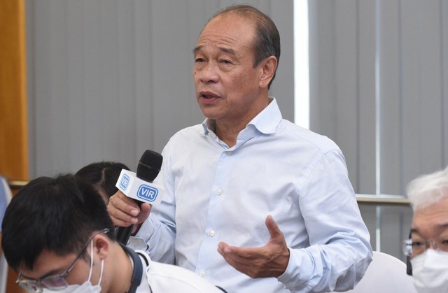 Ông Bùi Ngọc Bảo, Quyền Chủ tịch Hiệp hội KL99 dịch vụ hỗ trợ 24/7 Việt Nam phát biểu tại Tọa đàm. Ảnh: Dũng Minh