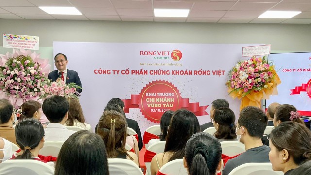 Ông Nguyễn Miên Tuấn, Chủ tịch HĐQT Rồng Việt phát biểu tại sự kiện.