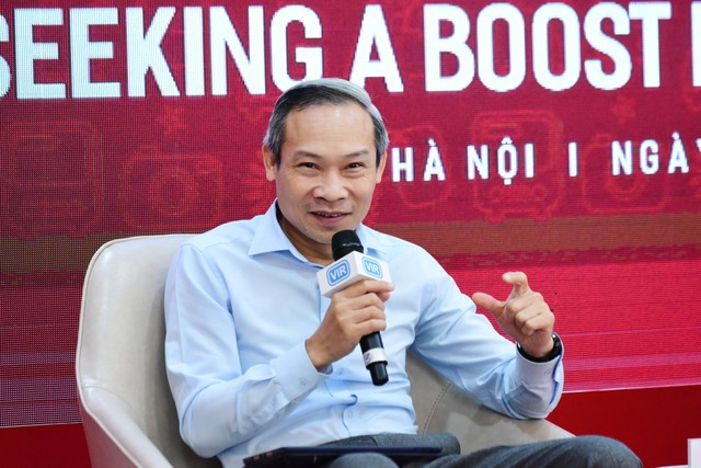 Ông Phan Đức Hiếu, Ủy viên thường trực Ủy ban Kl992 cổng game cá cược Quốc hội trao đổi tại tọa đàm. Ảnh: Dũng Minh