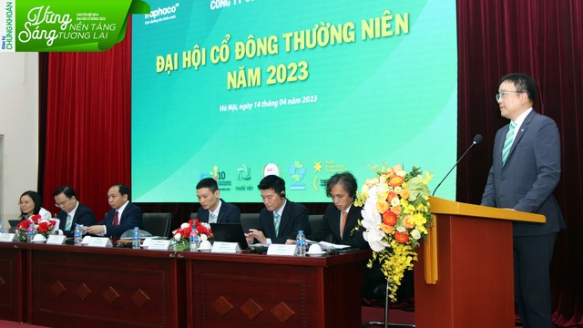 Ông Chung Ji Kwang - Chủ tịch Hội đồng quản trị phát biểu tại Đại hội