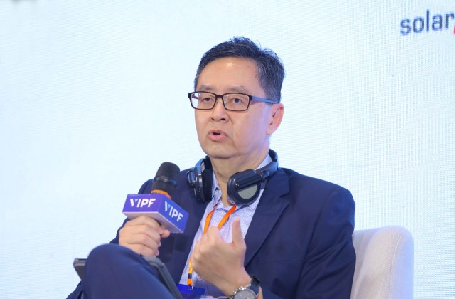 Ông Paul Wee, Giám đốc Kl991.com nạp rút nhanh, Công ty BW Industrial chia sẻ tại phiên thảo luận thứ nhất của Diễn đàn. Ảnh: Lê Toàn
