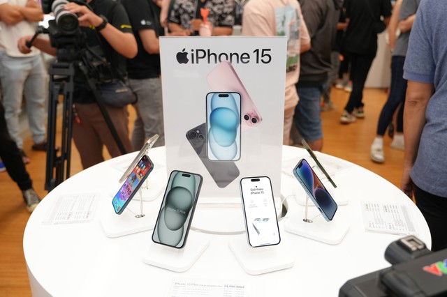 iPhone 15 đã có mặt tại Việt Nam.