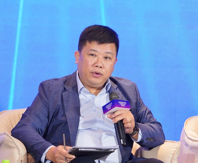 Ông Lê Tuấn Anh, Vụ trưởng Vụ Kl992 cổng game cá cược công nghiệp và dịch vụ, Bộ Kế hoạch và Kl99ok phiên bản mới chia sẻ tại phiên thảo luận thứ nhất. Ảnh: Lê Toàn