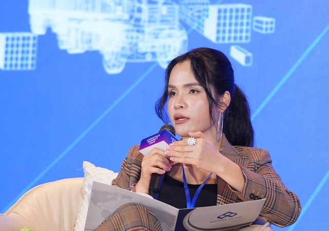 Bà Phạm Thị Bích Huệ, Sáng lập và Chủ tịch Công ty Western Pacific chia sẻ tại phiên thảo luận thứ nhất. Ảnh: Lê Toàn
