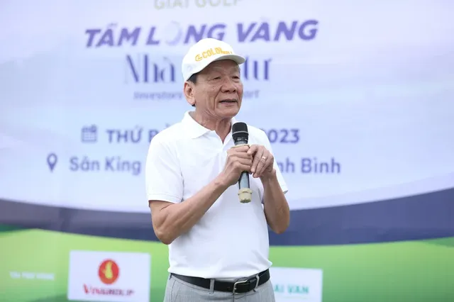 TS. Nguyễn Anh Tuấn, Tổng biên tập Tạp chí Nhà Kl99ok phiên bản mới/Nhadautu.vn - Trưởng ban tổ chức giải phát biểu khai mạc.
